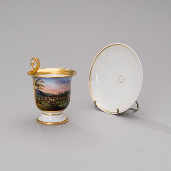 PARADKOPP MED FAT, porslin, empire, Ryssland 1820-30-tal.