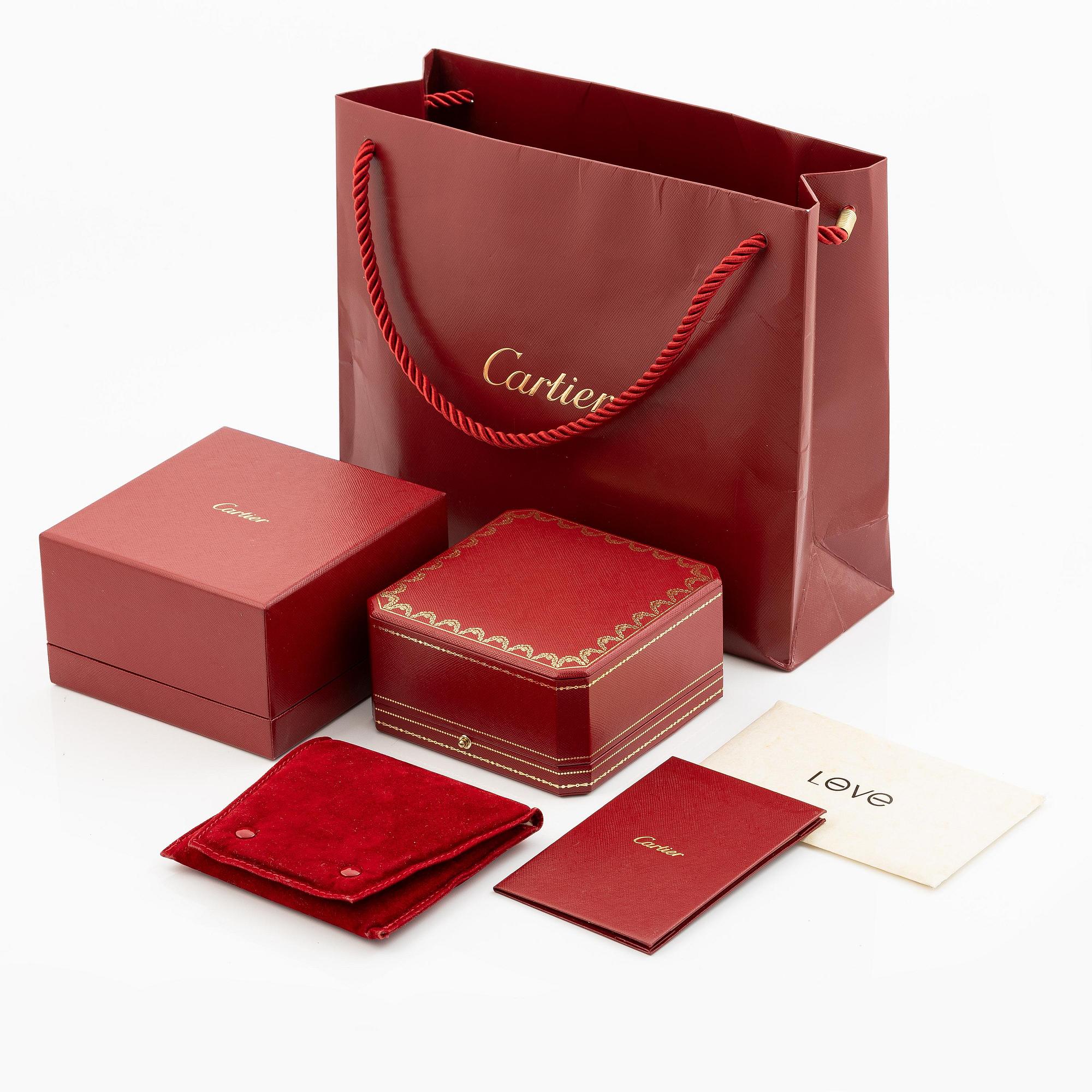 Cartier armband "Love" 18K vitguld med fyra runda briljantslipade diamanter.