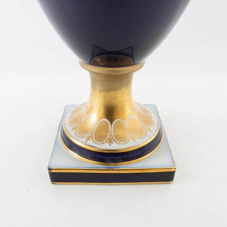 Urn Empire style Hutschenreuther Germany first half of the 20th century porcelain.