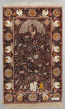 MATTA, orientalisk. Ca 214 x 133 cm.