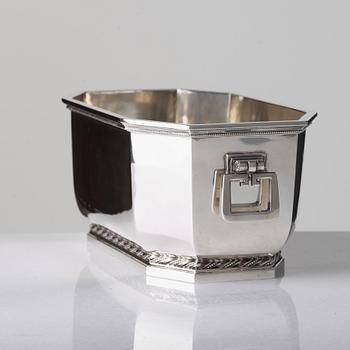 Atelier Borgila, jardiniere, Stockholm 1955, sterling ( silver från Falu Silvergruva).