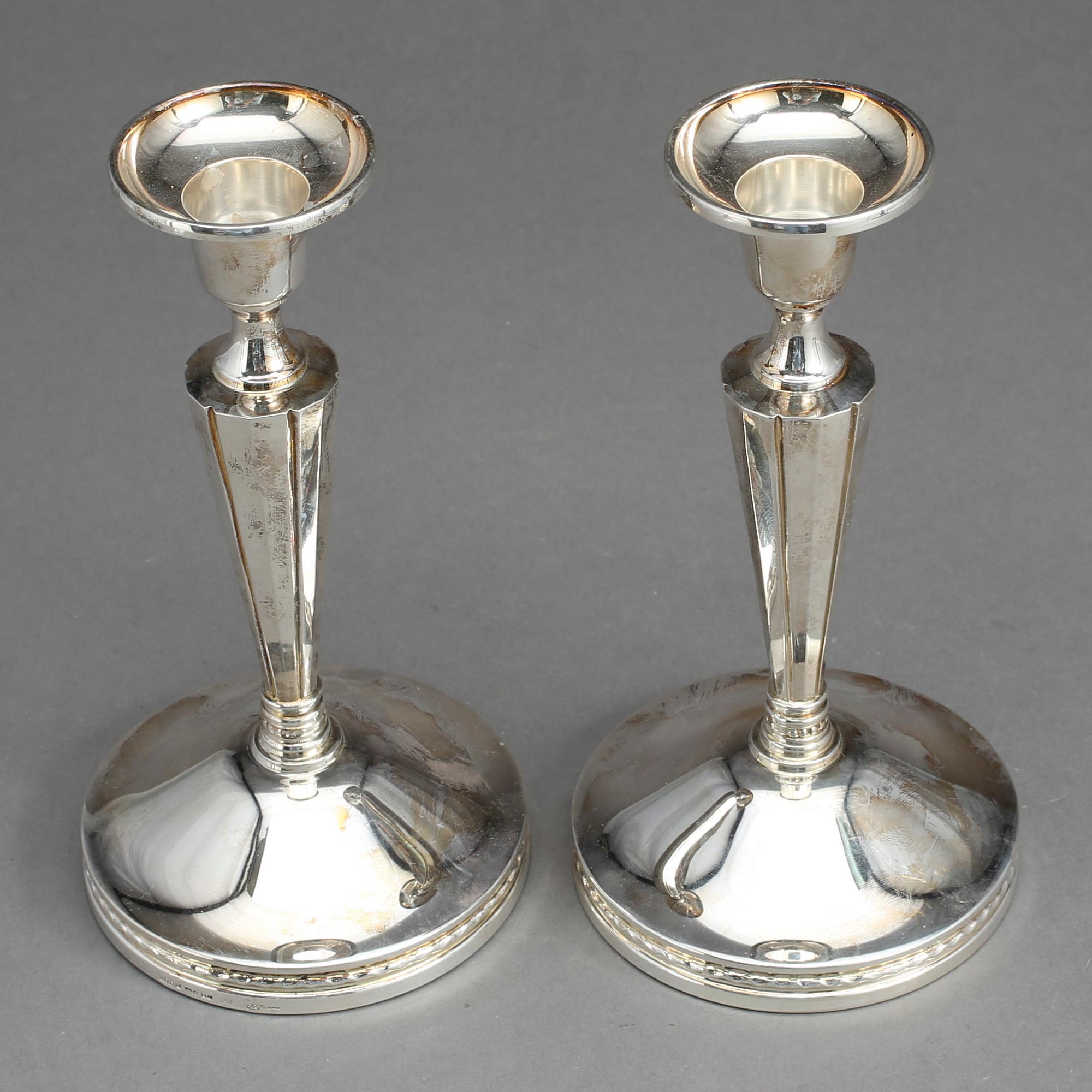 LJUSSTAKAR, 1 par, silver. Erik Löfman, 1984.