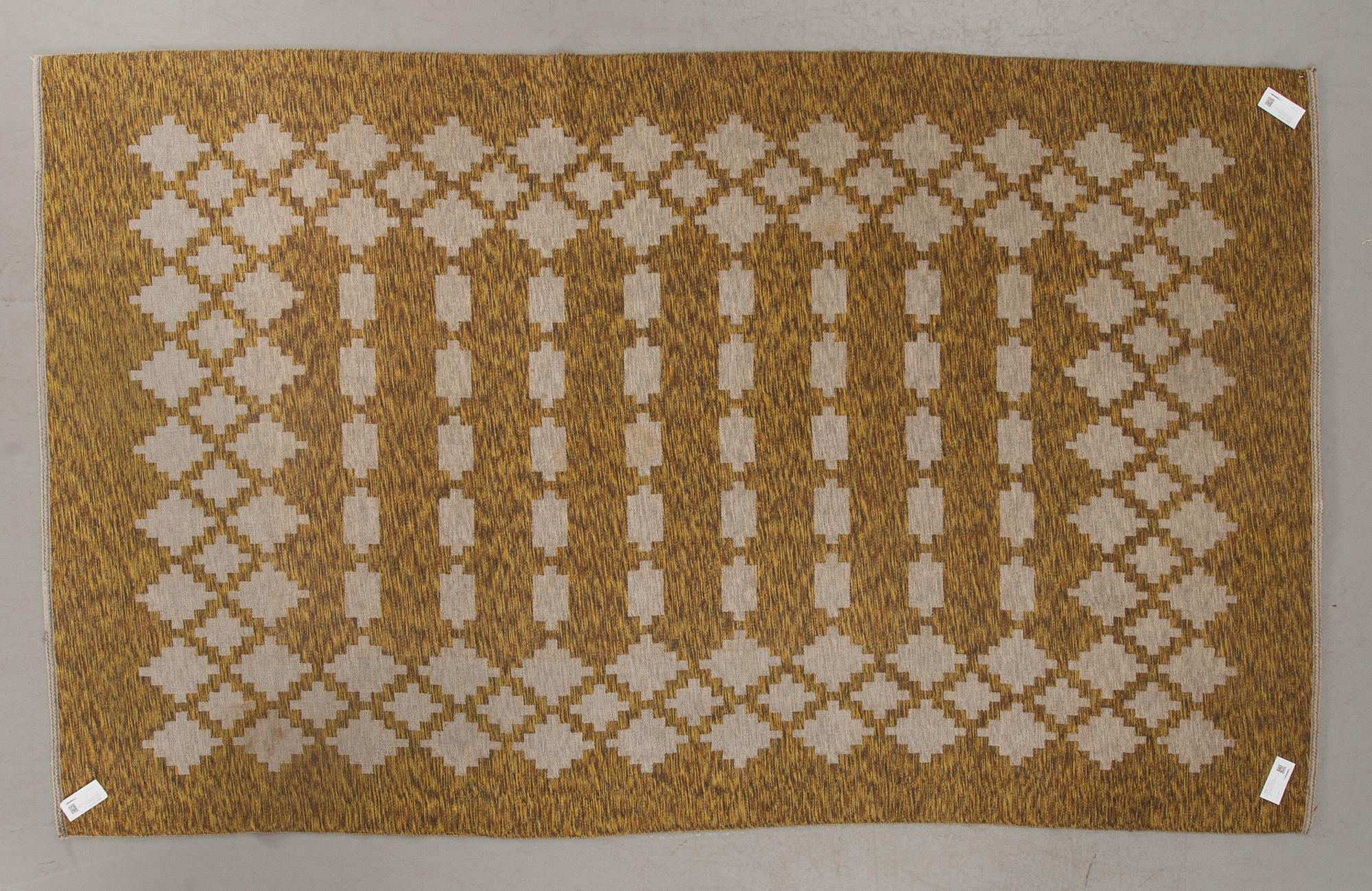 MATTA, dubbelsidig, 1900-talets mitt. Ca 299 x 180 cm.