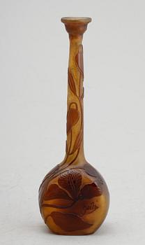 VAS, glas, Gallé, tidigt 1900-tal, signerad.