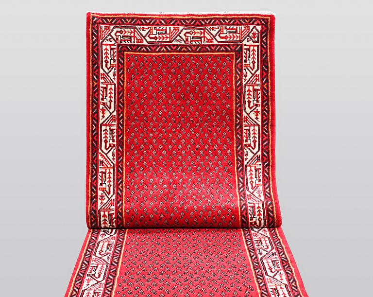 Gallerimatta, Sarouk - Mir, ca 312 x 106 cm.
