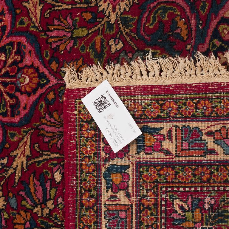 MATTA, semiantik, Meshed, ca 342 x 216 cm.