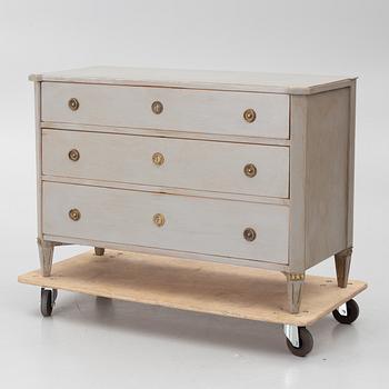 Chest of drawers, 19th century.