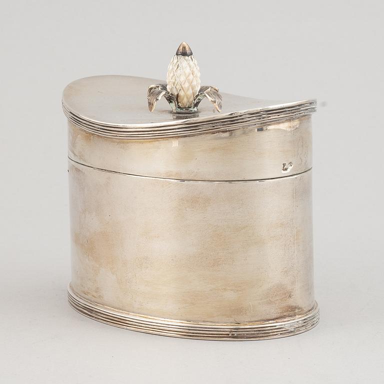 A Portuguese 20th century silver box.