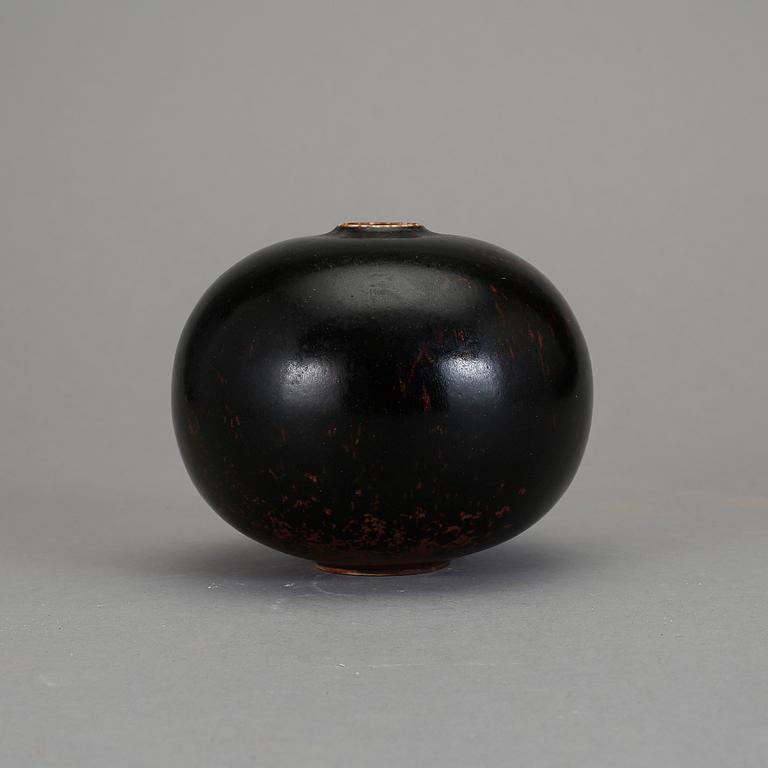 VAS, stengods. Stig Lindberg, Gustavsberg studio, troligen 1970.