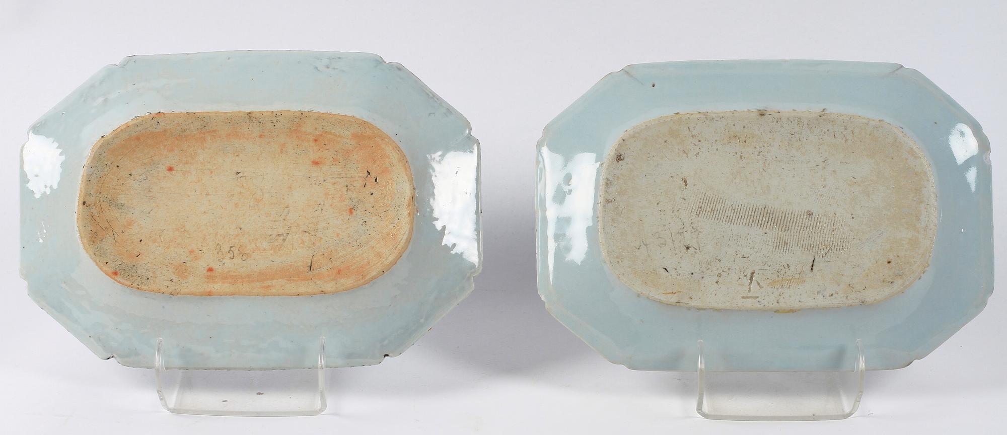 STEKFAT, 2 st, porslin, Kina, 1700-tal.