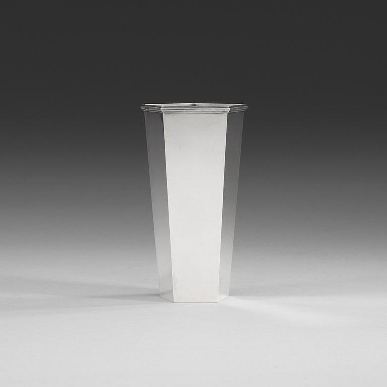 A Swedish 20th century silver vase, marks of Wiwen Nilsson, Lund 1966.