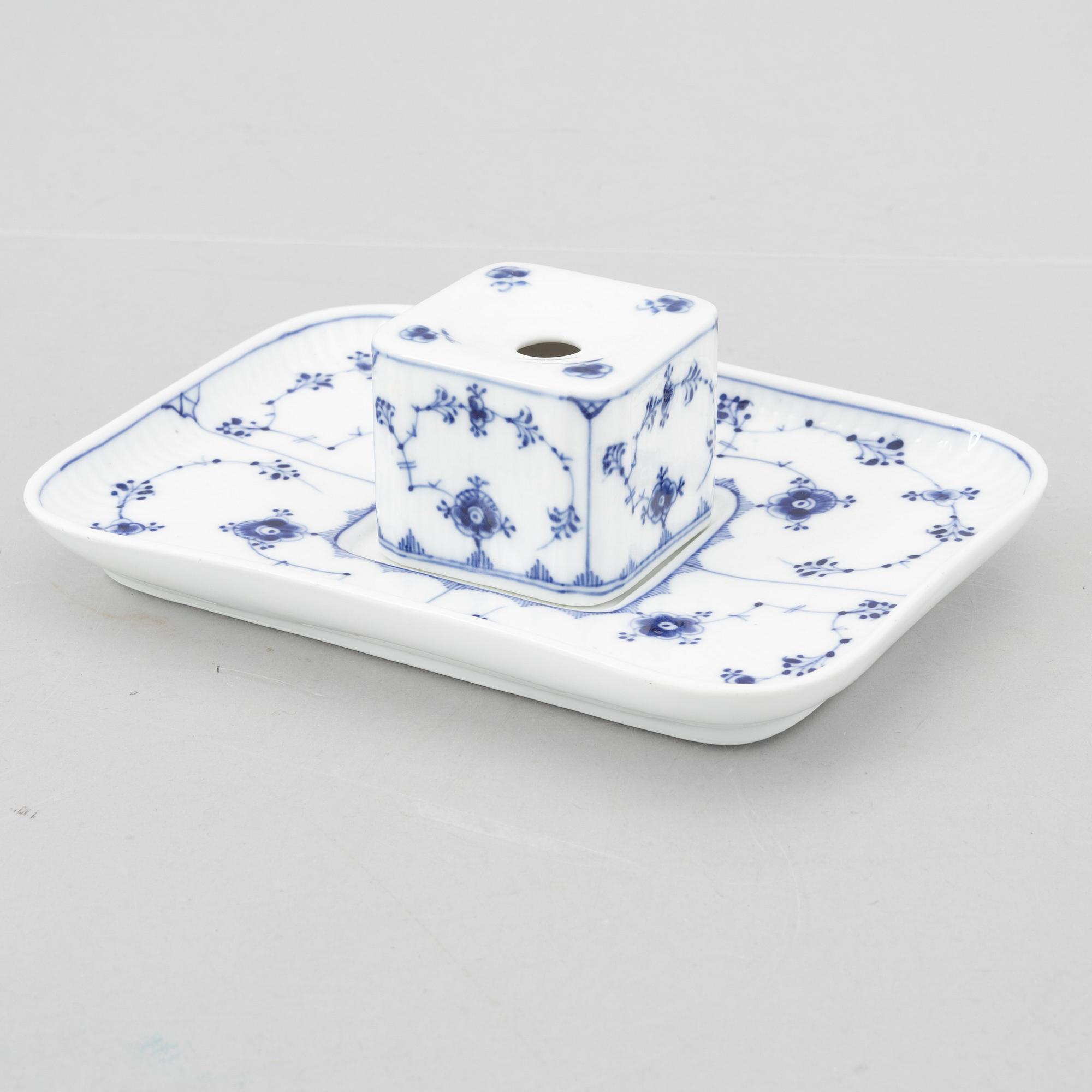 A 'Musselmalet' porcelain ink stand, Royal Copenhagen, Denmark 1889-1922.