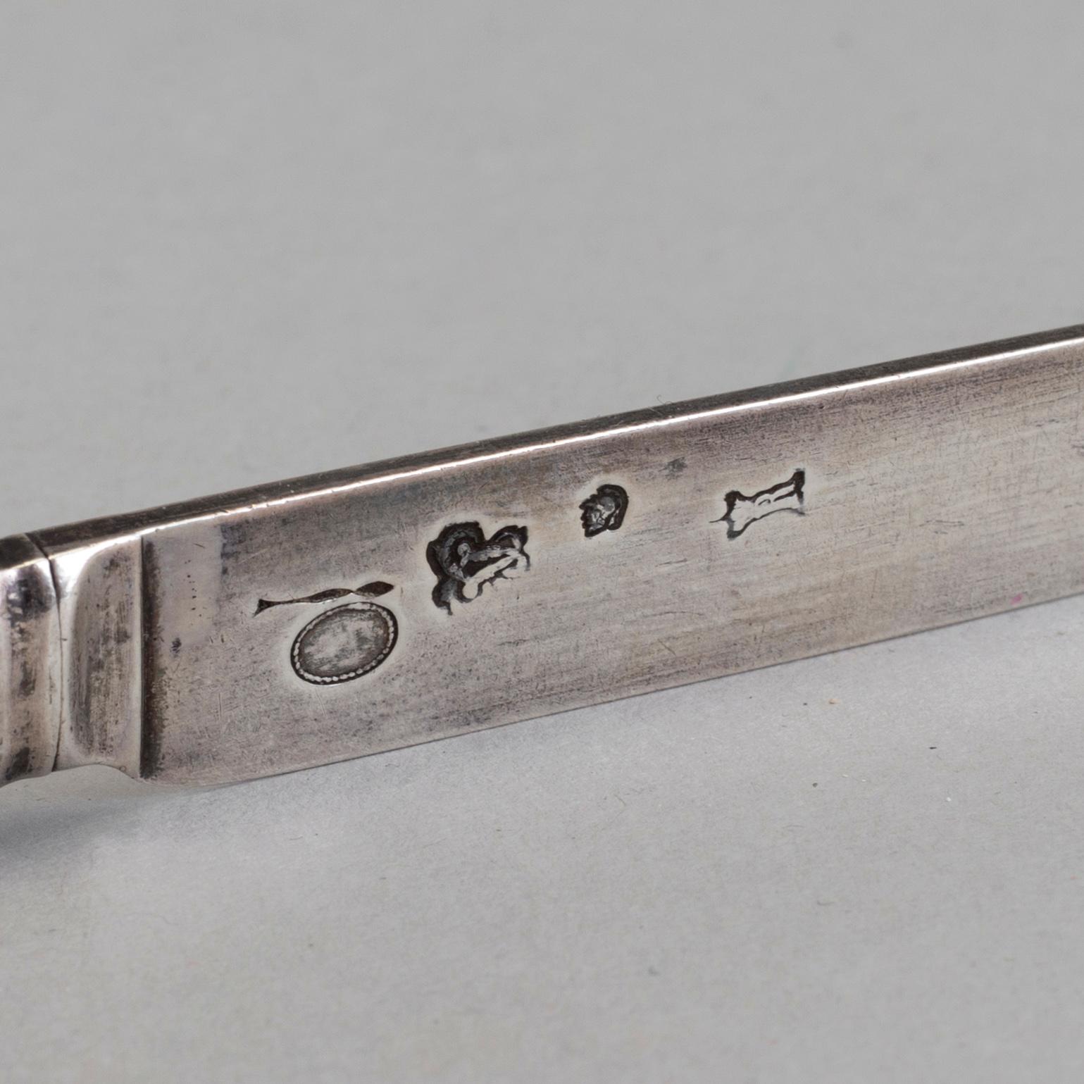 22 pieces silver and mother of pearl 1780s cuttlery, Stockholm and Paris.