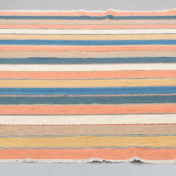 MATTO, flat weave, probably Oriental,  ca 246,5 x 174,5 cm.