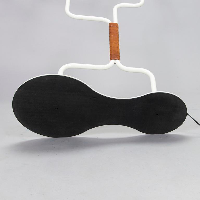 Anna Kraitz, lattiavalaisin "Anna's Golvlampa" Bsweden, Ruotsi.