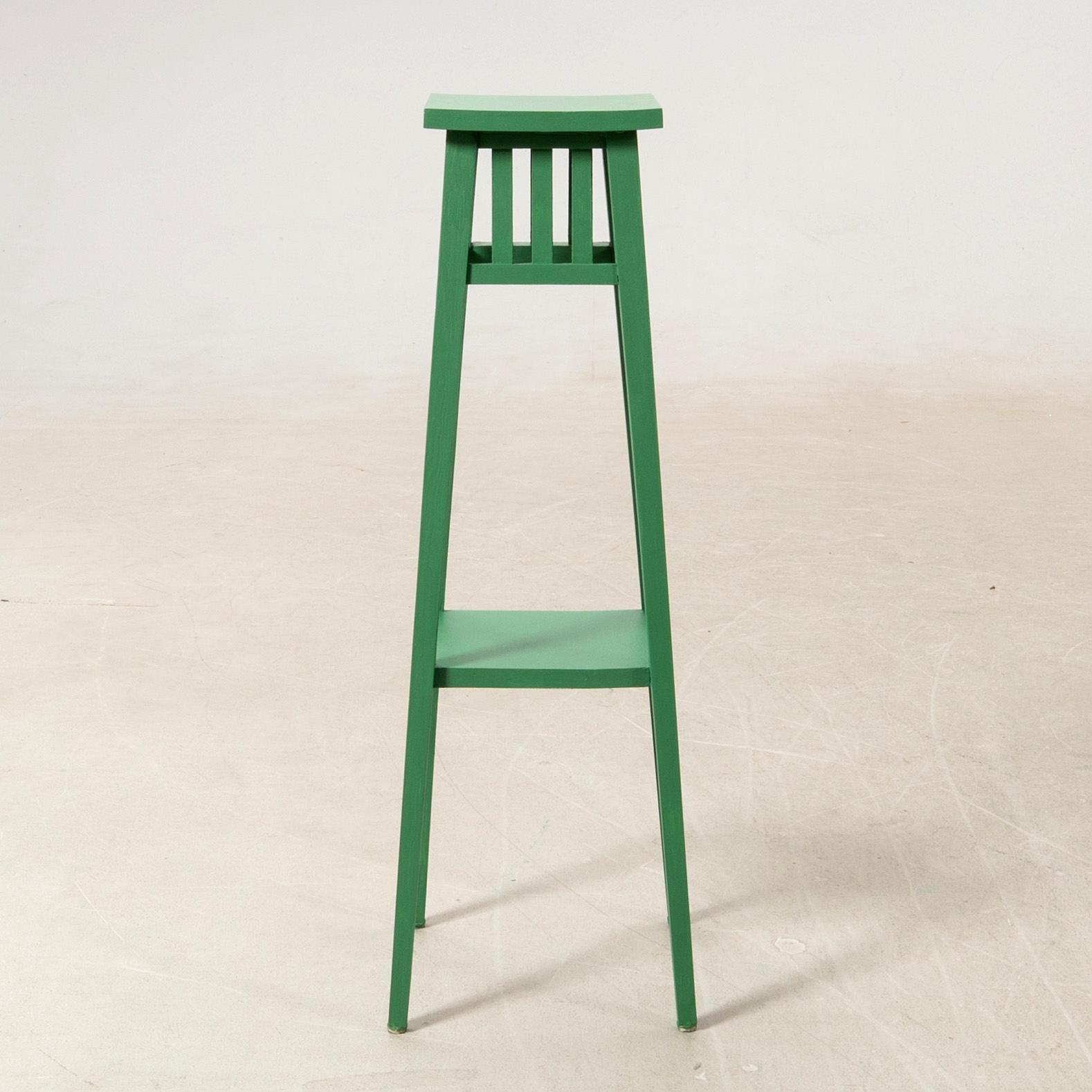 Pedestal early 20th century.