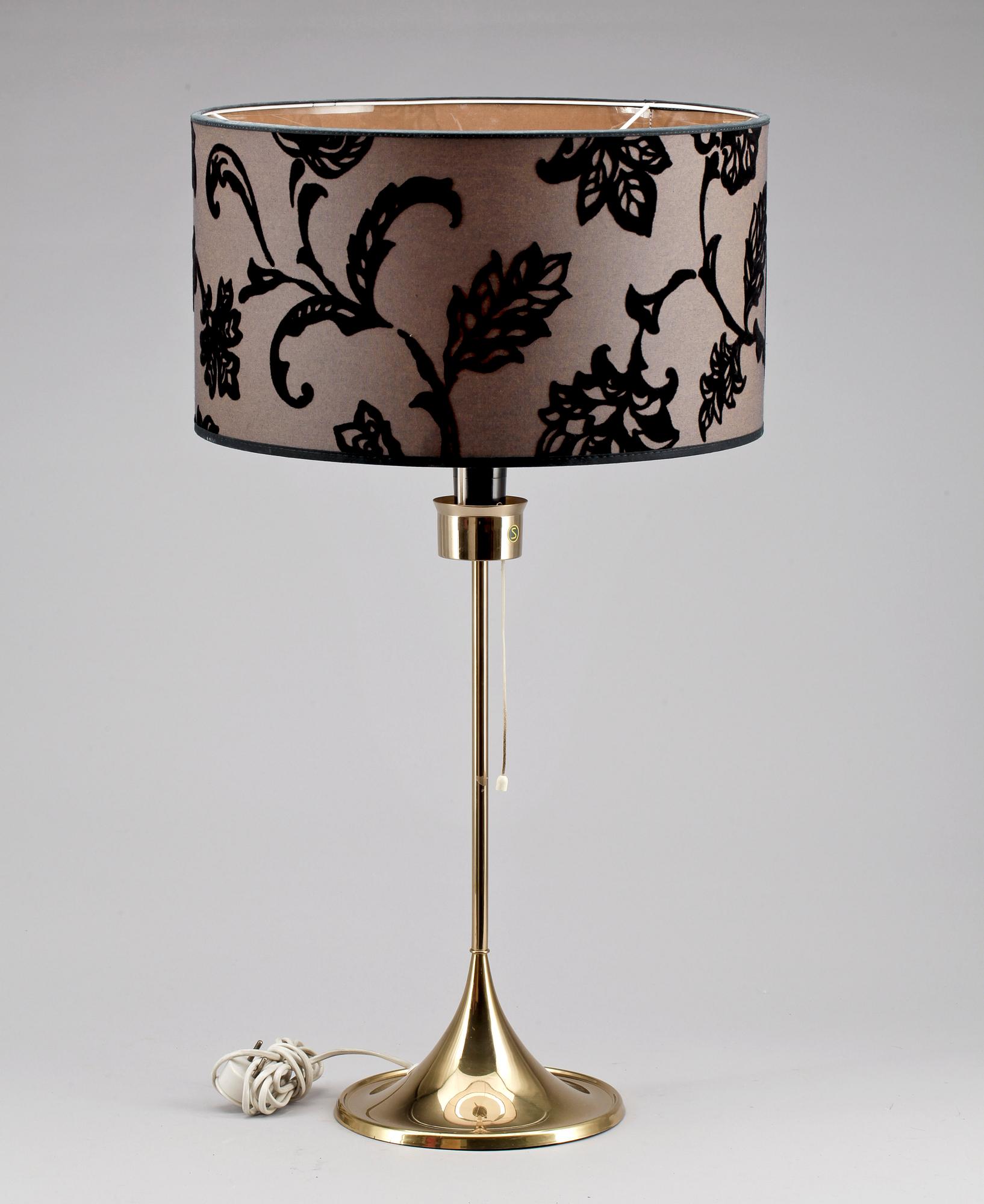 BORDSLAMPA, Bergboms, 1900-tal. Höjd 45/72 cm.