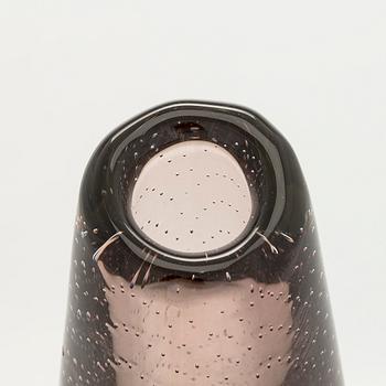 Gunnel Nyman, A glass vase model 'GN 25', signed G. Nyman Nuutajärvi Notsjö.