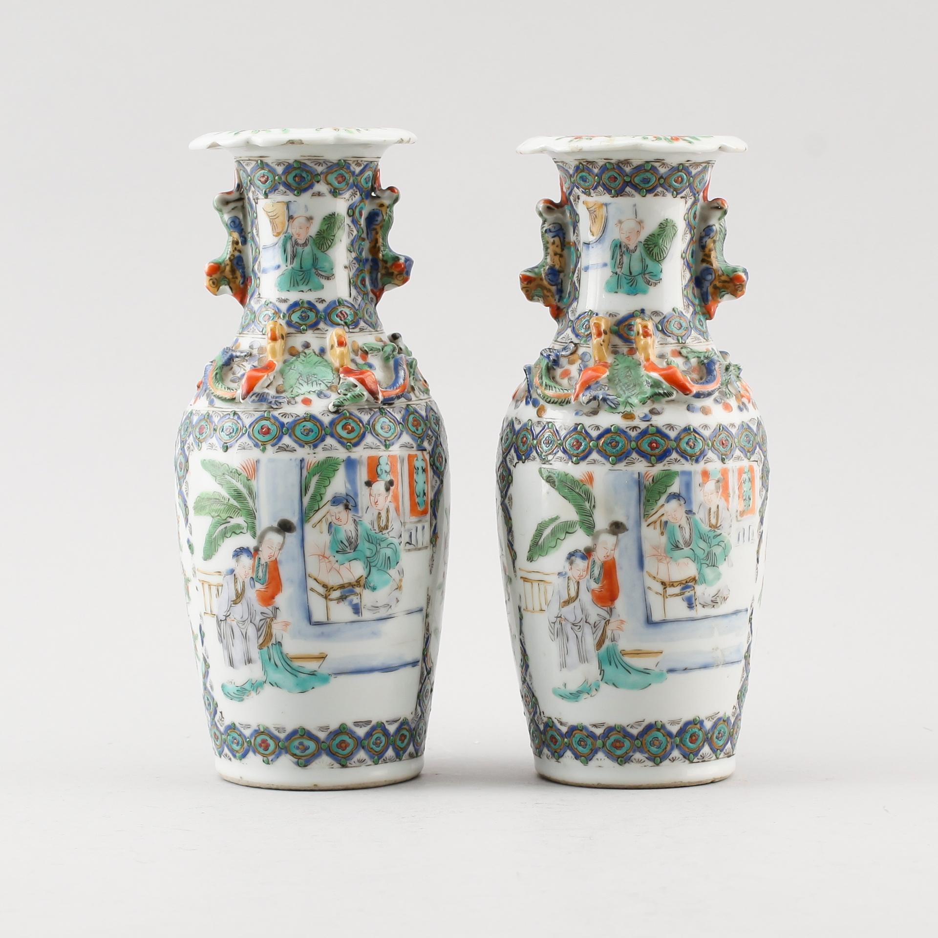 VASER, 1 par, porslin, Kina, Kanton, 1800-talets mitt.