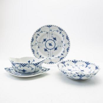 Royal Copenhagen, Service items, 32 pieces, "Musselmalet".