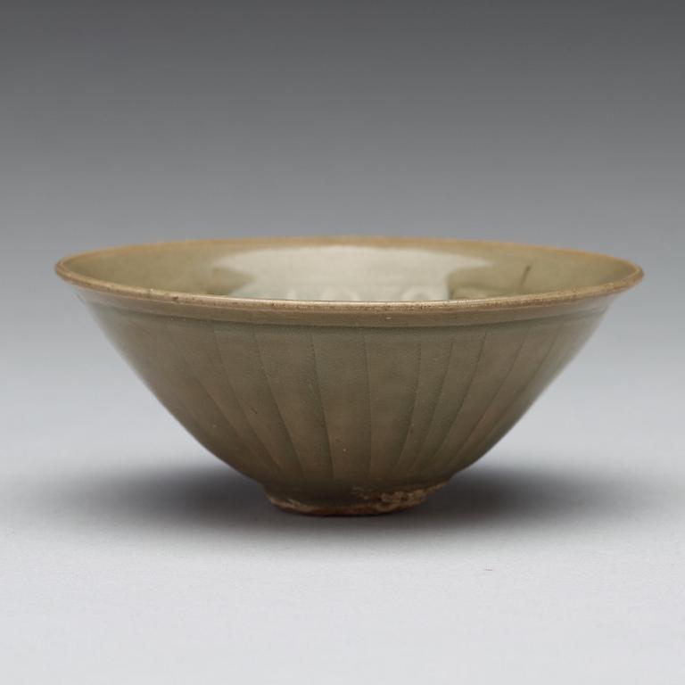 A celadon glazed bowl, Song dynasty (960-1279).