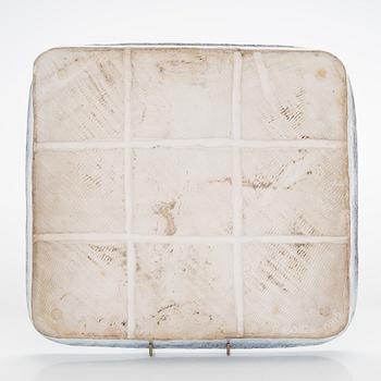 Birger Kaipiainen, a stoneware decorative dish signed Kaipiainen 1942 Arabia.