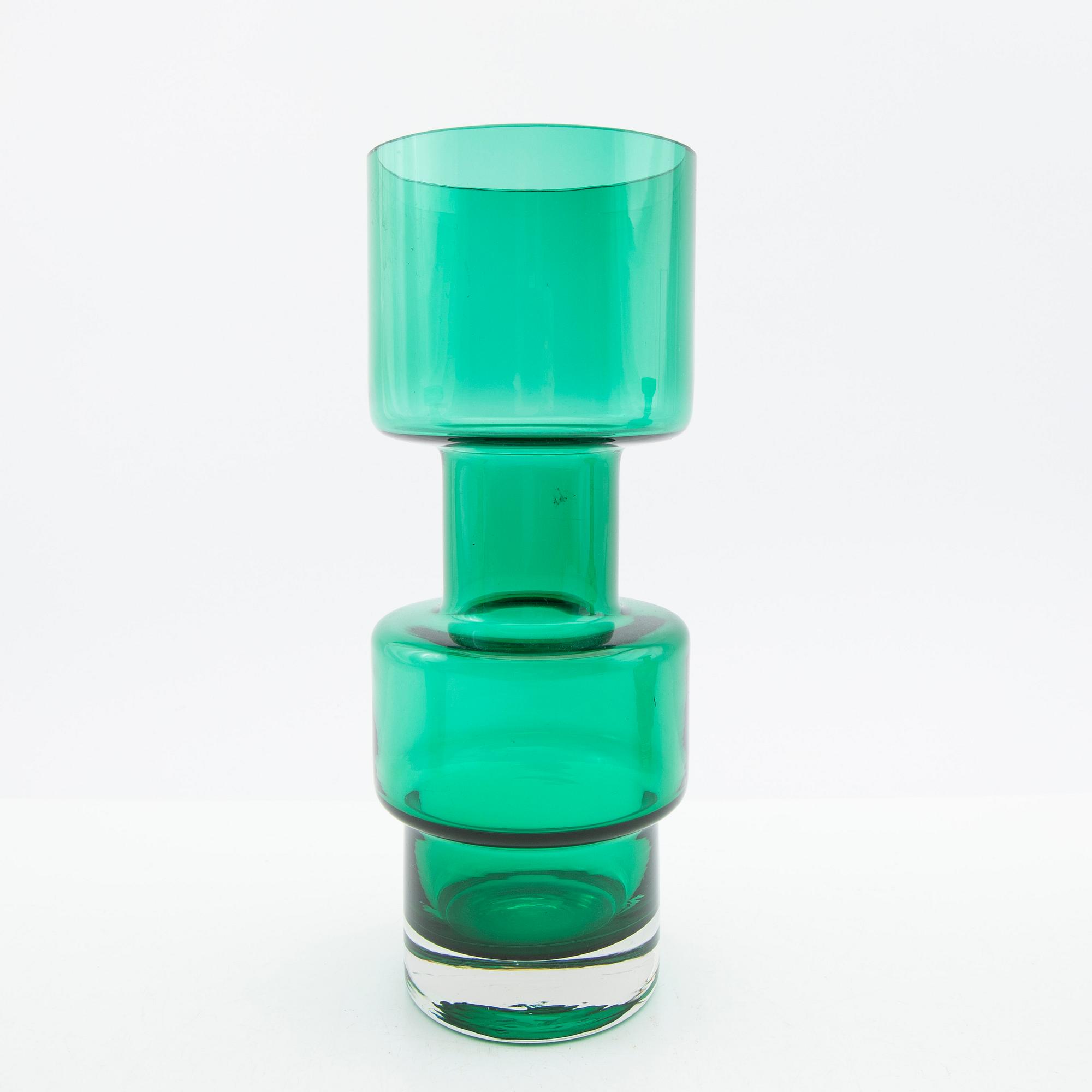 Tamara Aladin, Vases and a decanter, 3 pcs, glass, Riihimäen Lasi, Finland, 1960s/70s.