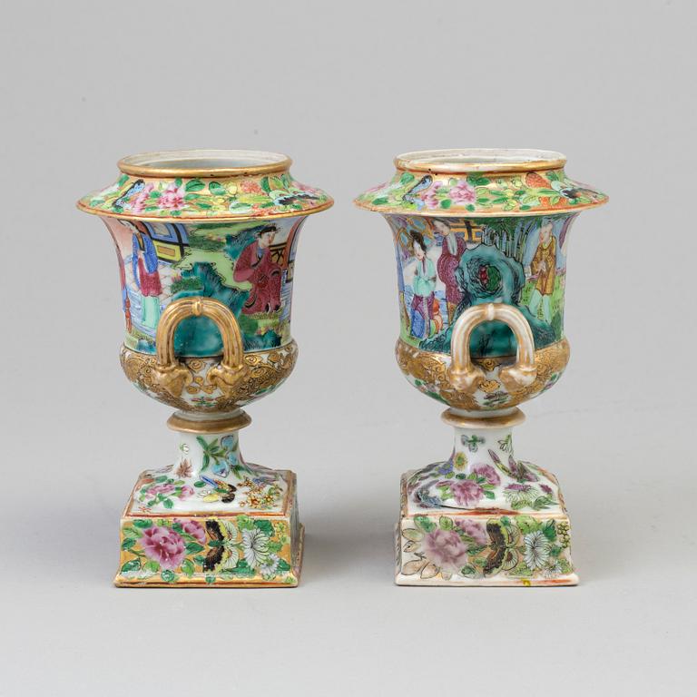 Two Canton vases, Qing dynasty, 19th Century.