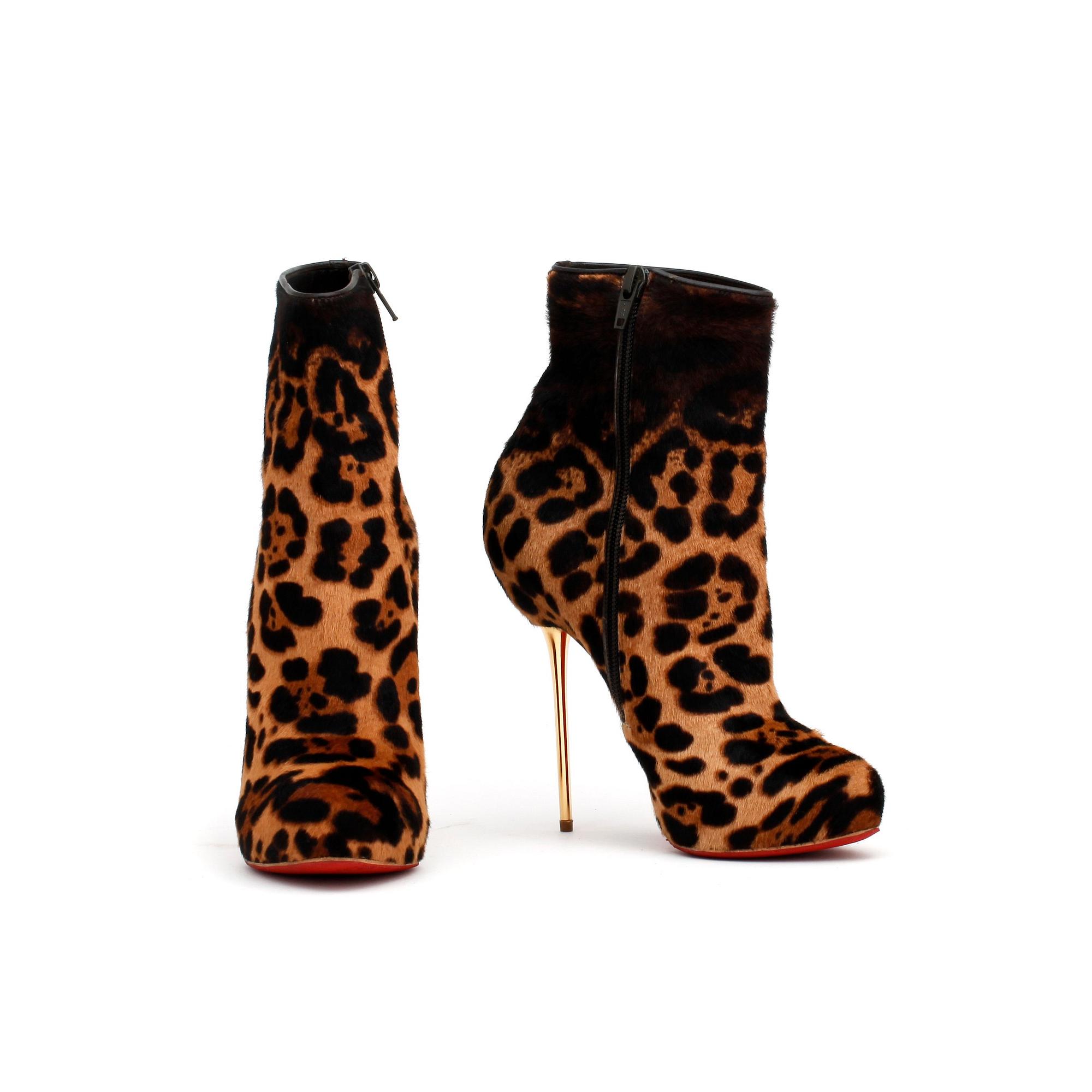 CHRISTIAN LOUBOUTIN a pair of leo boots Big Lips Size 36 5. Bukowskis