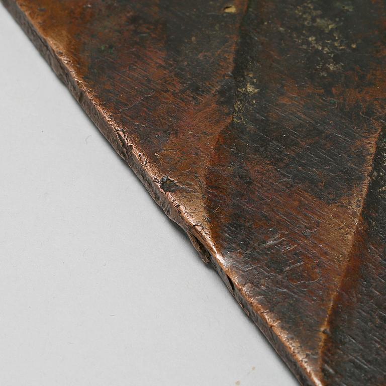 PLÅTMYNT, 4 daler, daterad 1721.