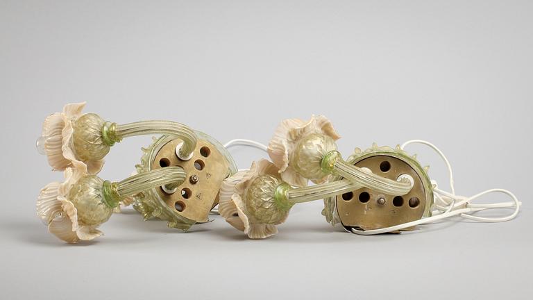 LAMPETTER, ett par, glas, venetianska, 1900-tal. H ca 40.