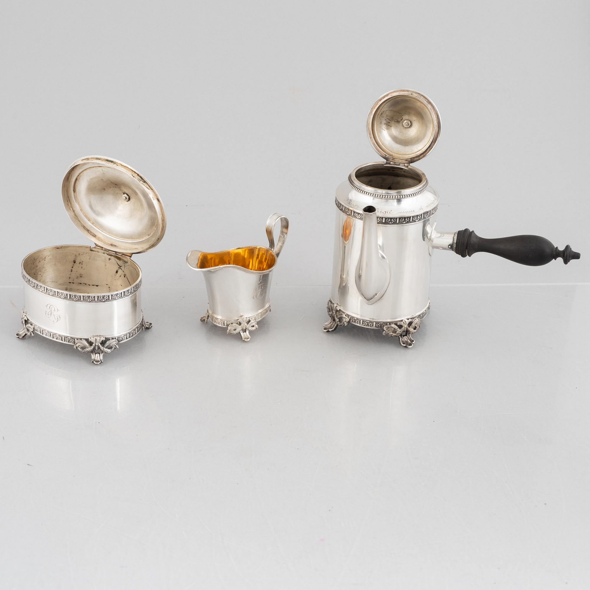 A Swedish silver Gustavian style coffee service, mark of JE Torsk, Stockholm 1908.