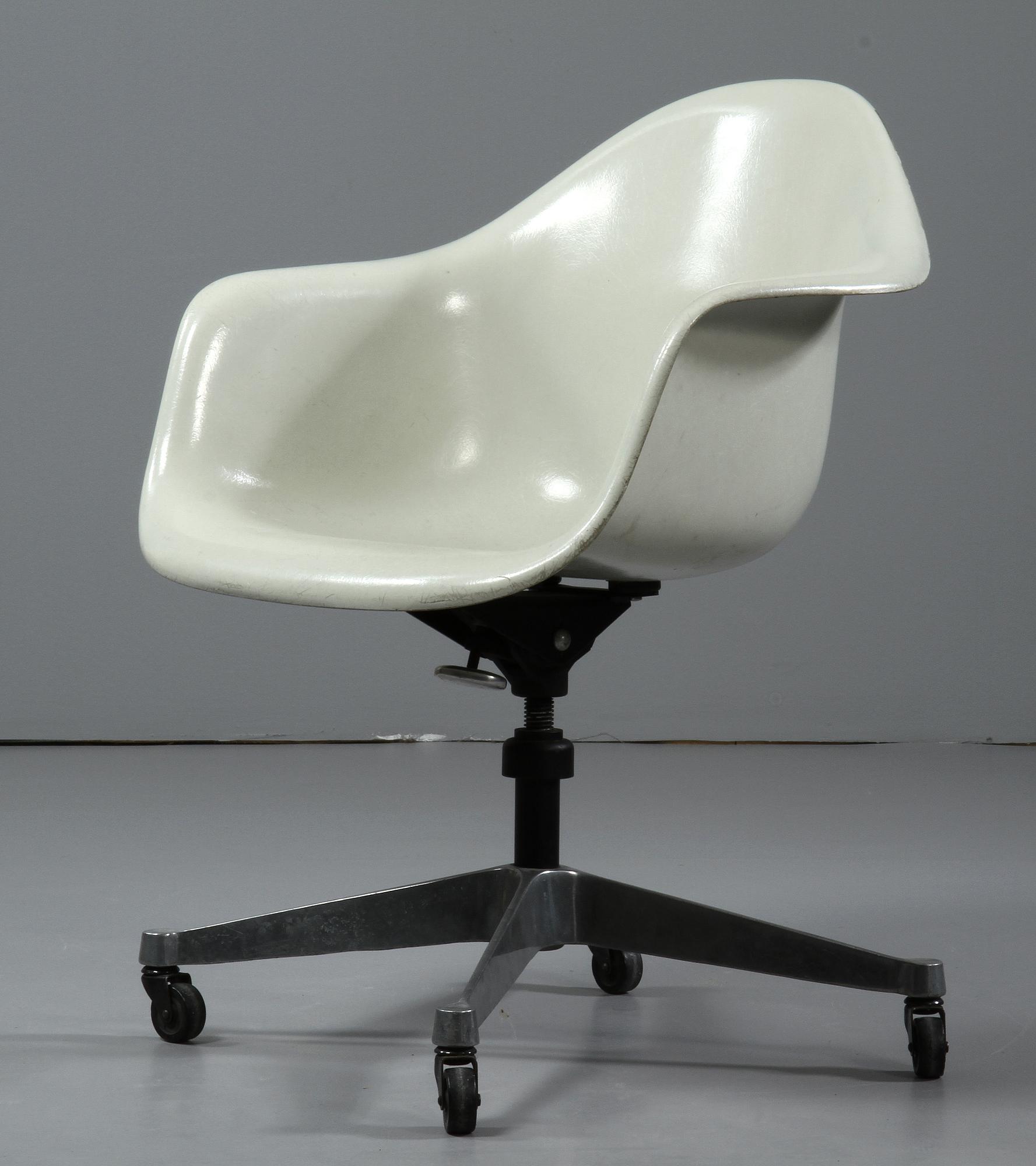 KARMSTOL, "Dat", Charles Eames för Vitra, 1900-talets andra hälft.
