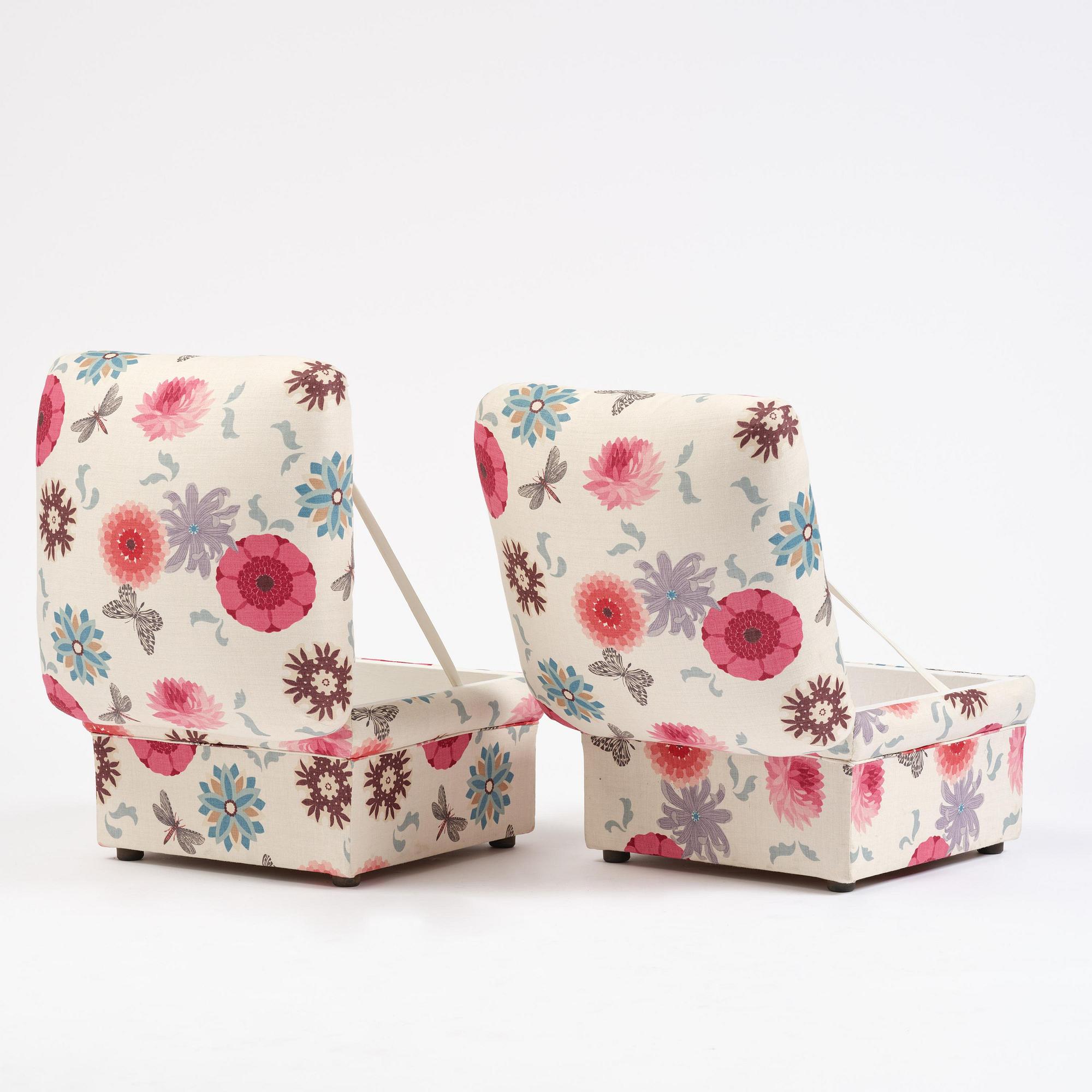A pair of poufs with storage, earlhy 19th century.