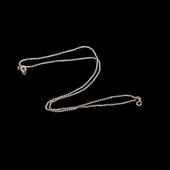 RINGAR, 3 st, samt KEDJA, 18k vitguld med briljantslipade diamanter, bl a 1969. Tot ca 20 g.