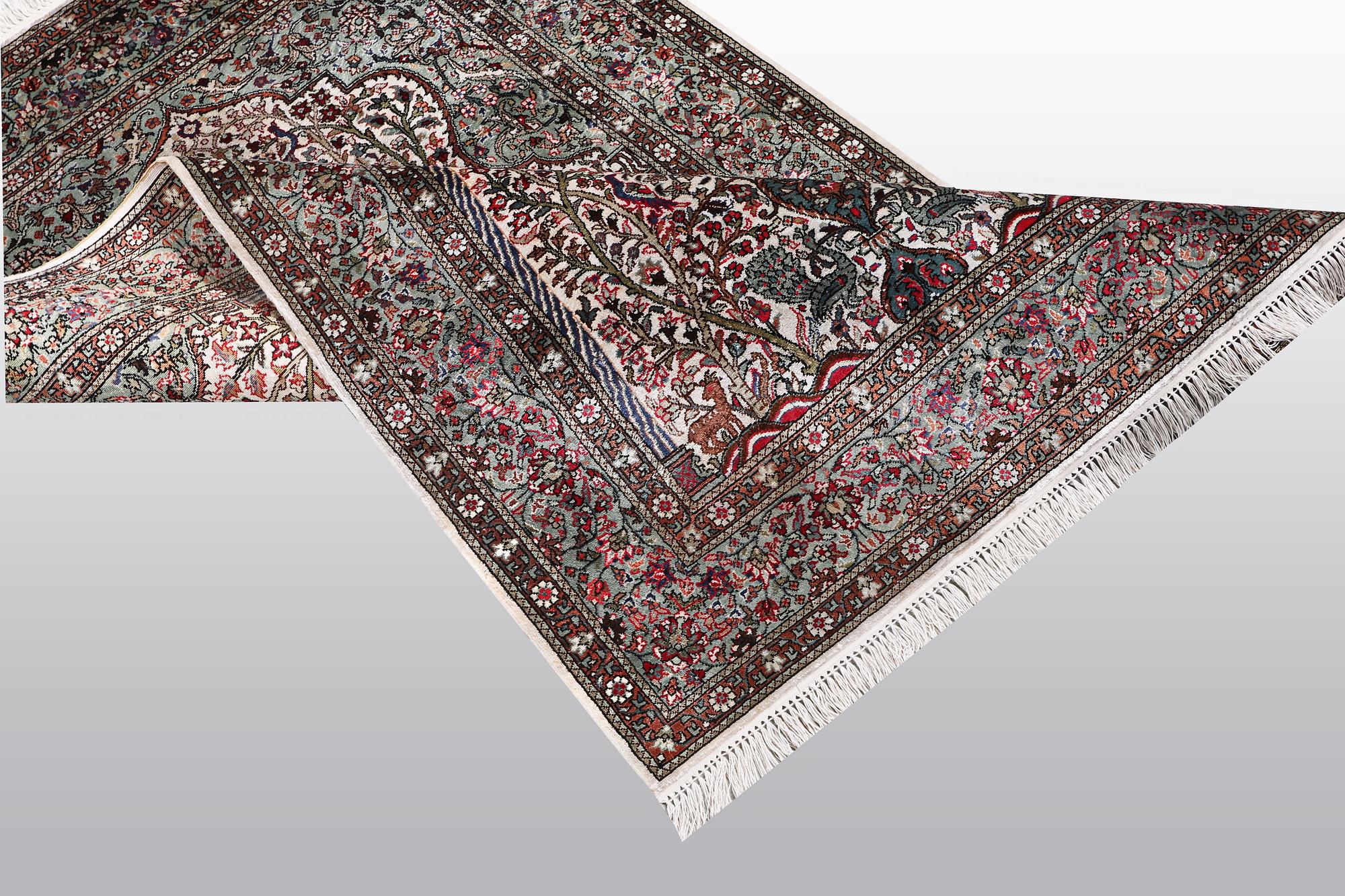 Matto, Qum Silk, ca 124 x 77 cm.