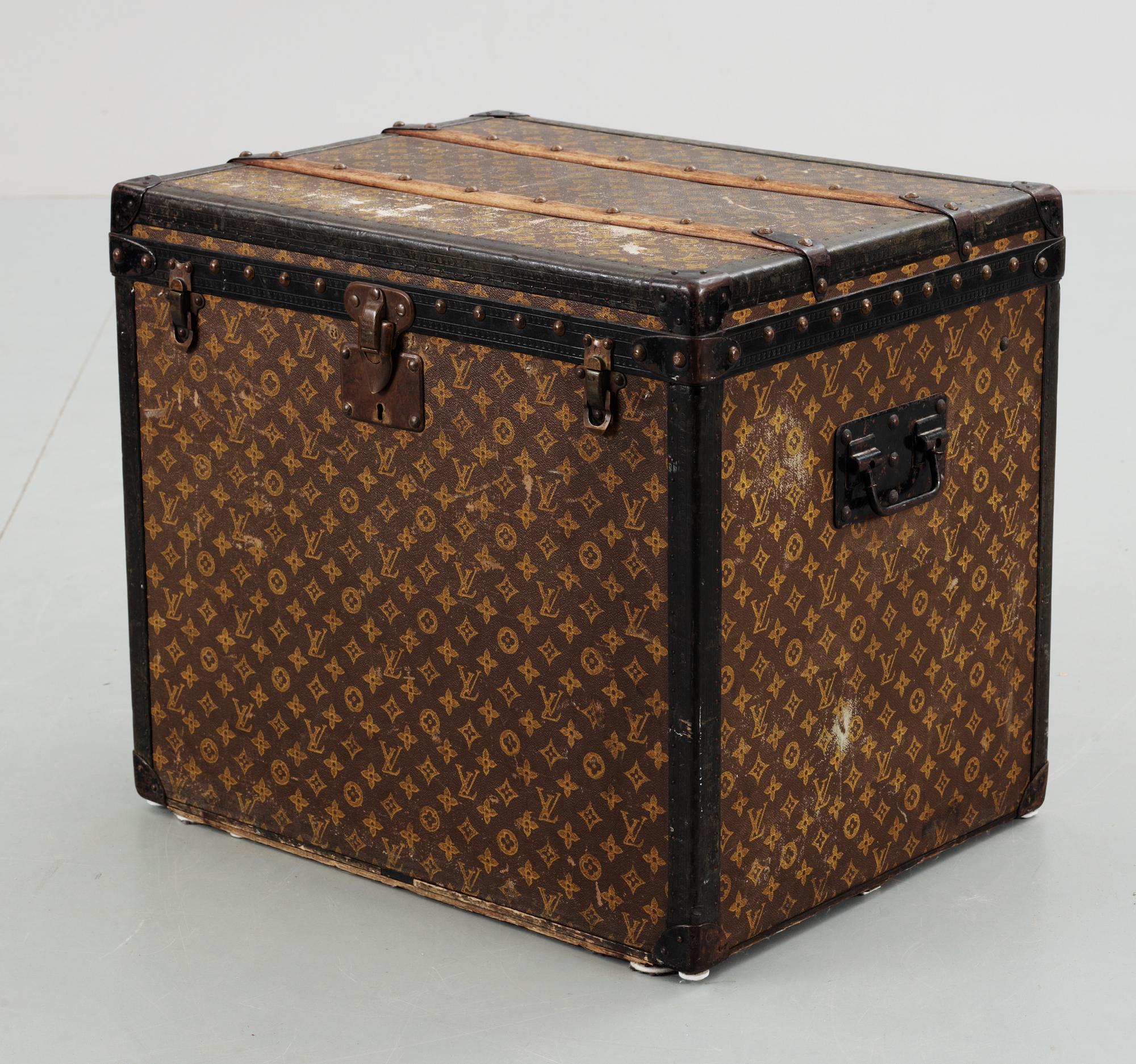 LOUIS VUITTON, koffert, 1900-talets början.