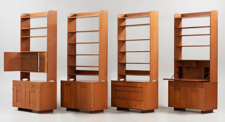 JOSEF FRANK, bokhyllor, fyra sektioner, Firma Svenskt Tenn, modell 2112.