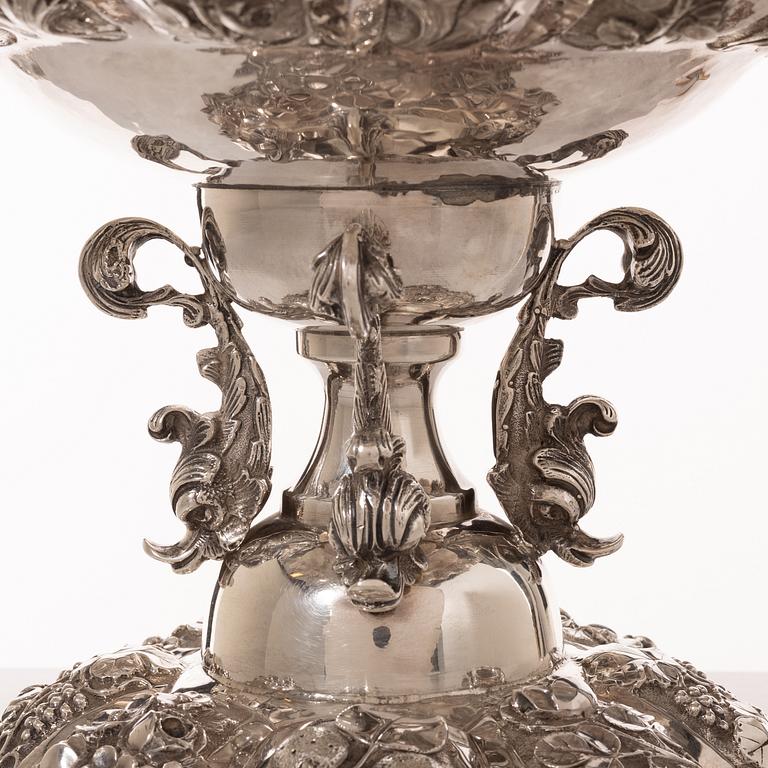 Decorative bowl, sterling silver, 20th century.