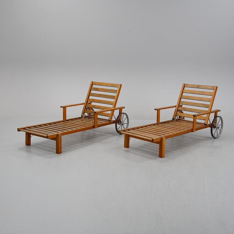 A pair of sunbeds by Elsa Stackelberg, Fri Form, second half of the 20th Century.