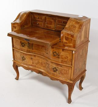 SNEDKLAFFSBYRÅ. Louis XV-stil.