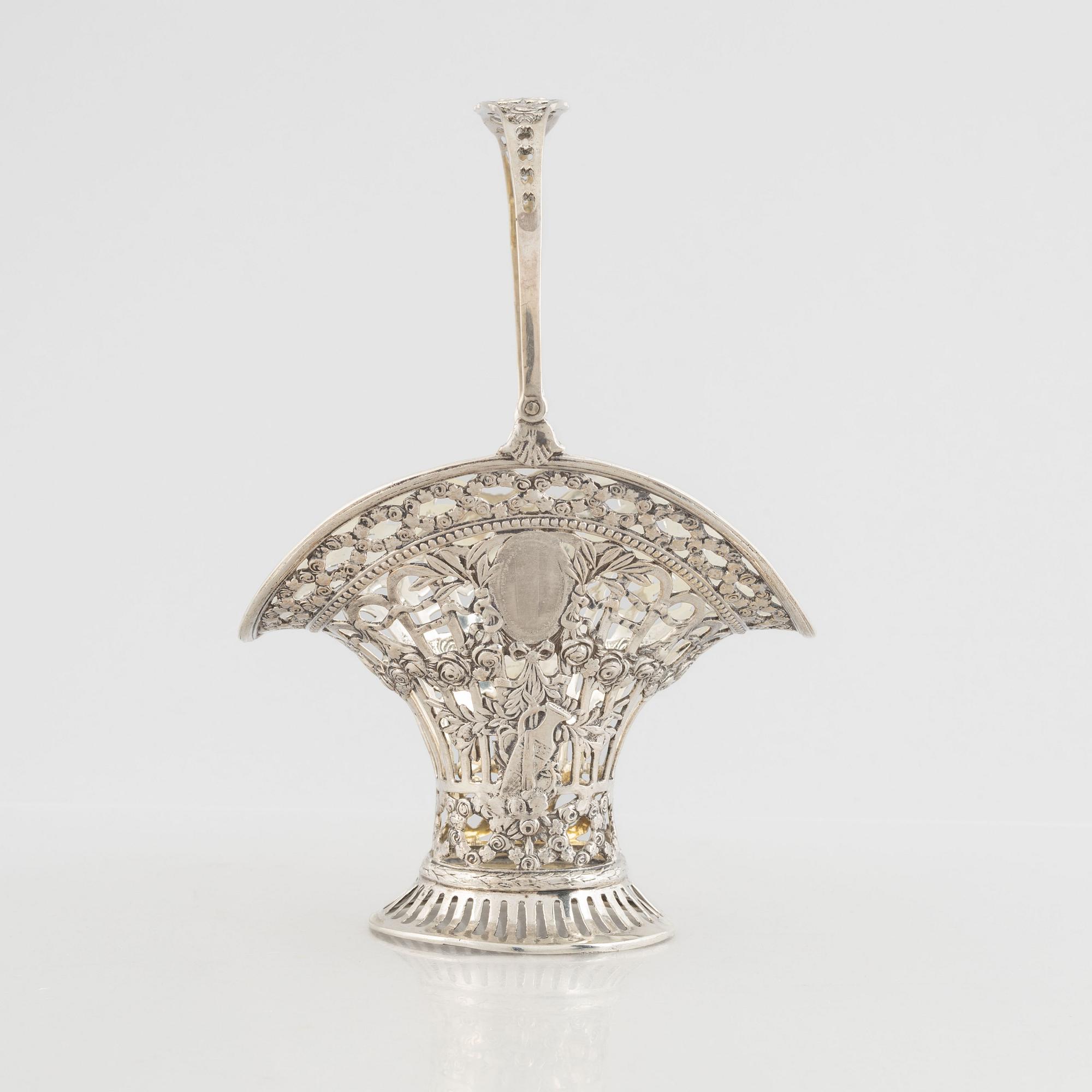 A Rococo style silver 800 sweet-meat basket, 20th Century.