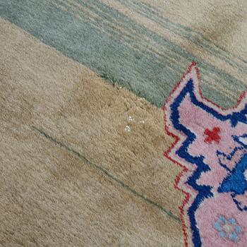 A carpet, semi-antiqie Tabris, ca  407 x 293 cm.