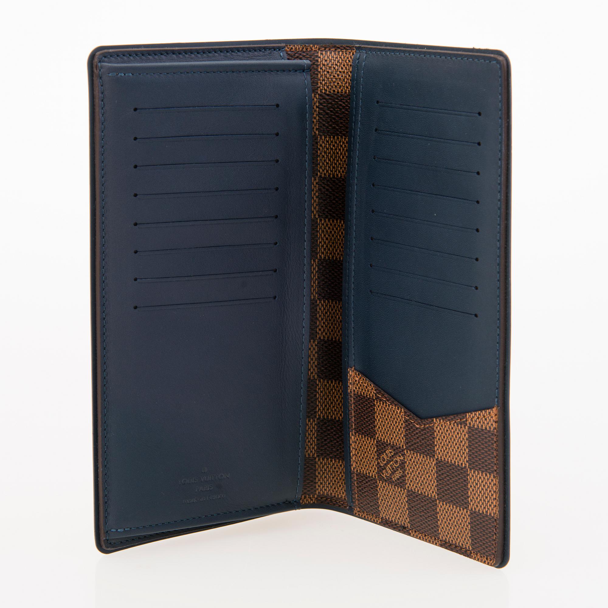 LOUIS VUITTON Damier Ebene Brazza Wallet.