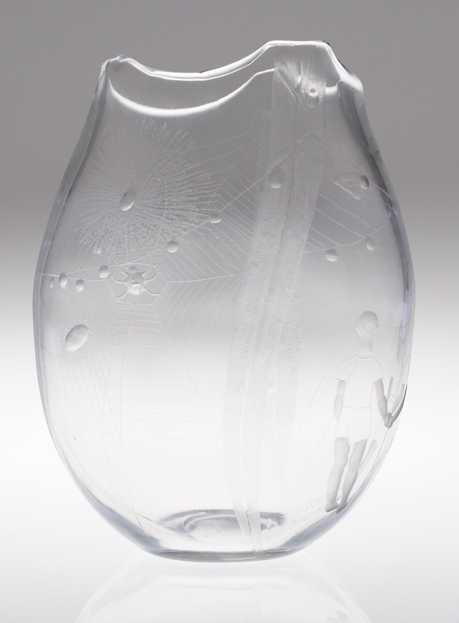 An Erik Höglund engraved glass vase, Boda, 1950's.
