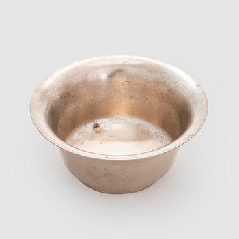 Tapio Wirkkala, A 3-piece serving ware "Cumulus" made to order for Finnair, Kultakeskus (Hopeakeskus). Designed in 1968.