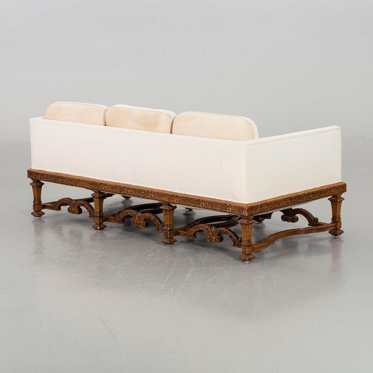 A RENAISSANCE STYLE SOFA, 20TH CENTURY.