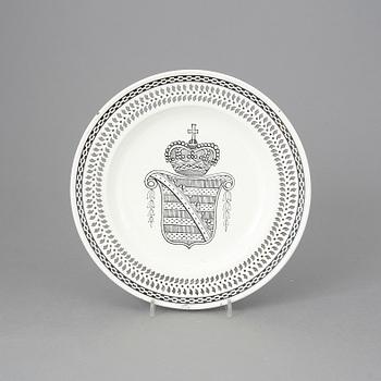 TALLRIK, creamware, sannolikt England tidigt 1800-tal.