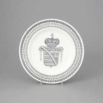 TALLRIK, creamware, sannolikt England tidigt 1800-tal.