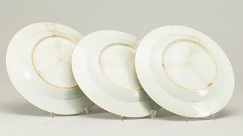 TALLRIKAR, 3 st, porslin, Kina, Qianlong 1736-1795.